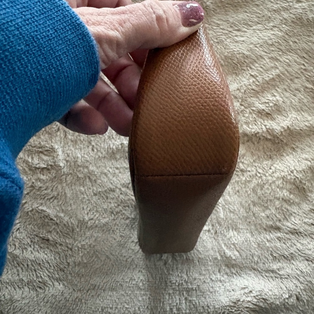 Coach Tan and Gold Shoulder Bag-used once. Like New. - Picture 4 of 8